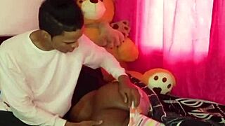 Sorprendo A Mi Hermanastra En Su Cuarto Y Follamos Apacionadamente