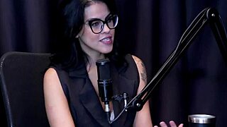 melhores momentos da julia fontanelli no preliminares podcast com bia hot - parte 3 watch on sheer red