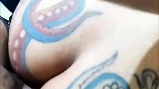 Latina Amateur in Outdoor Public Scene