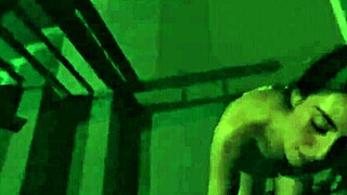 Engaño a la colombiana delgadita para llevarmela a la habitación.