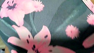 Madrasta gordinha with huge tits leaves the party with her stepson, and he fucks her big pussy in the kitchen.