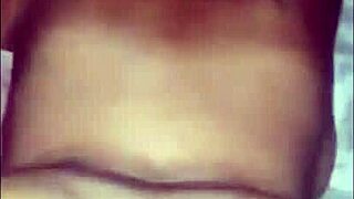 abuela madura venezolana me envía fotografías desnuda para seducirme me la debería follar