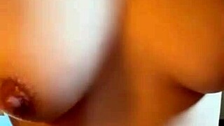 watch this horny young girl masturbating?