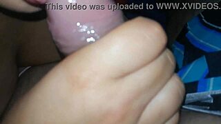 omg la vecina de culo grande me chupa la verga y me deja follarla