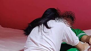 Colegiala 18 Años Virgen Follada Por Compañero Uniforme