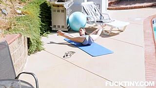 benchpressing the neighbor lily glee