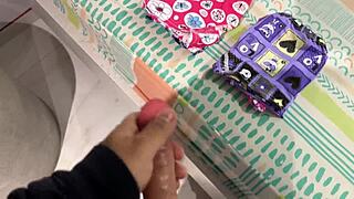 ay padrastro pervertido frotes verga en zona intima