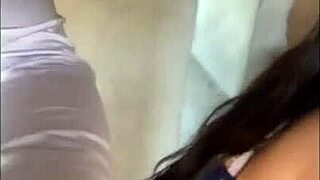 Le Ofrezco Dinero a Una Venezolana a Cambio de Que Me Deje Follarla en Publico