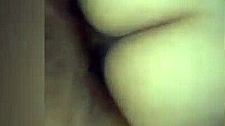 Esposa Cornuda Entrega el Culo de Su Mejor Amiga a Sus Esposo Vergudo Sin Condon