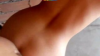 Casero alba�il se folla al la mujer del due�o en la terraza peruana infiel pone los cachos a su marido