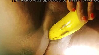 Asian woman gets fucked by two cocks simultaneously in a casual homemade threesome.