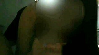 cette chienne ne pense qu'a me sucer en se réveillant