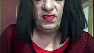 Bisexual Crossdresser Intensely Fills Himself Up