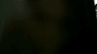 cette chienne ne pense qu'a me sucer en se réveillant