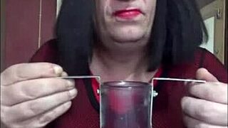 Bisexual Crossdresser Intensely Fills Himself Up