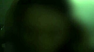 cette chienne ne pense qu'a me sucer en se réveillant