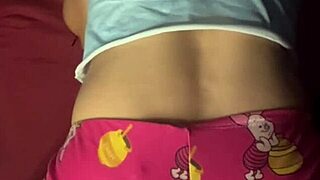 She had no cash, so she paid with sex 😉