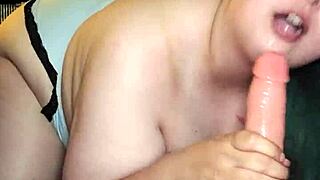 Bbw deepthroat demonstration with big ass shaking