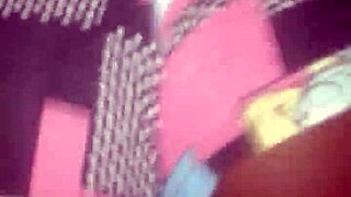 Shaking that ass in threesome anal fuck!