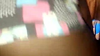 Shaking that ass in threesome anal fuck!