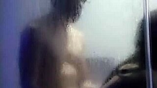 fucking in shower, dick slipped, feels so good 😏💦