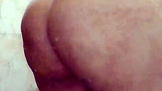 desi girlfriend fingering in bathroom