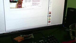 Amateur Quickie Fucking And Moaning In Office