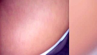 Mi novia vestida lista para irse al trabajo de puta en un night club pero antes me la follo