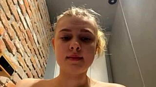 Fat teen's shaved pussy takes extreme hardcore fingering and fucking outdoors