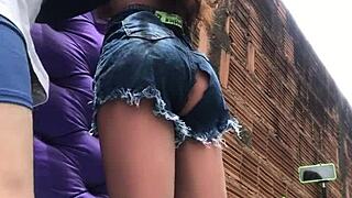 comendo o cuzinho da casada na favela com sex toy bem fundo