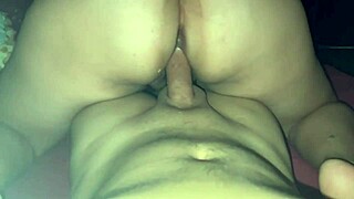  mira como esta latina bunny chica con culo angosto monta mi verga anal hasta creampie en gym casero 