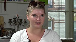 Düsseldorf Azubi Fingers Shaved Pussy Passionately On Camera