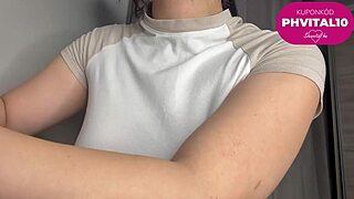 hey babe i speak hungarian wanna see me vibe to orgasm?