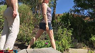 Stepdaughter's Backyard Facial From Gardener Overwhelms Her