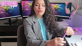 hey espuleta maia calls you to her office for dirty joi punheta guiada