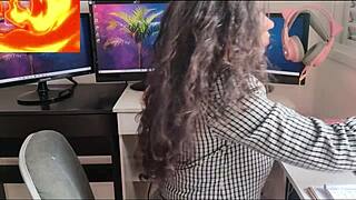 hey espuleta maia calls you to her office for dirty joi punheta guiada