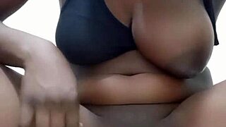 Bored Big Clit Milf Teases Huge Juicy Pussy to Orgasm