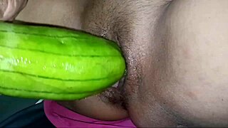 i luv suckin this busty milf's tits n cock till she cums