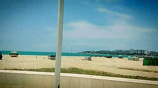 sexy big ass milf offers cash for street sex