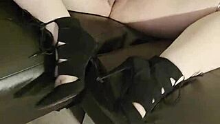 whore wife candidly fingers her fat chubby milf pussy hardcore solo in hidden vid