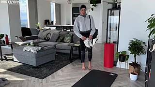 Aaliyah Yasin Fingers Juicy Pussy And Moans After Gym Workout Striptease