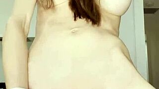 kitchen milf orgasms from dildo sucking vibrator fucking