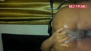 nasty ebony slut baths and farts ass air squirt 😈💦