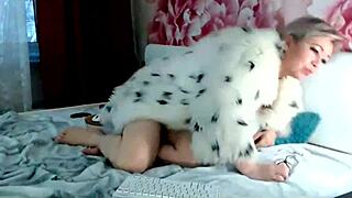 Blonde Cougar Webcam Whore FINGERS Dripping Pussy Lips in Frantic Masturbation Frenzy!