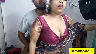 Lift my saree bhabhi for desi fuck