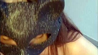 curvy latina beauty drops panties for homemade blowjob