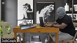 Cam catches real orgasm during steamy home office break