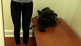 Ta punca s popolno ritjo se tako vroče masturira 🔥🍑