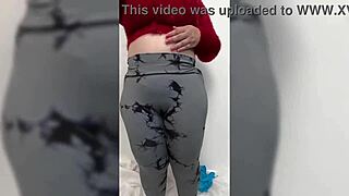 stepmom milf bounces huge latina ass in yoga pants cleaning