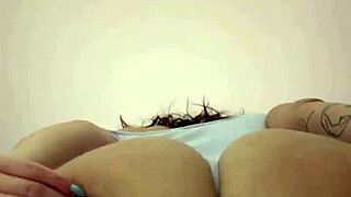 damn hot brunette twerking that big ass 🍑 she moves it so good 🔥